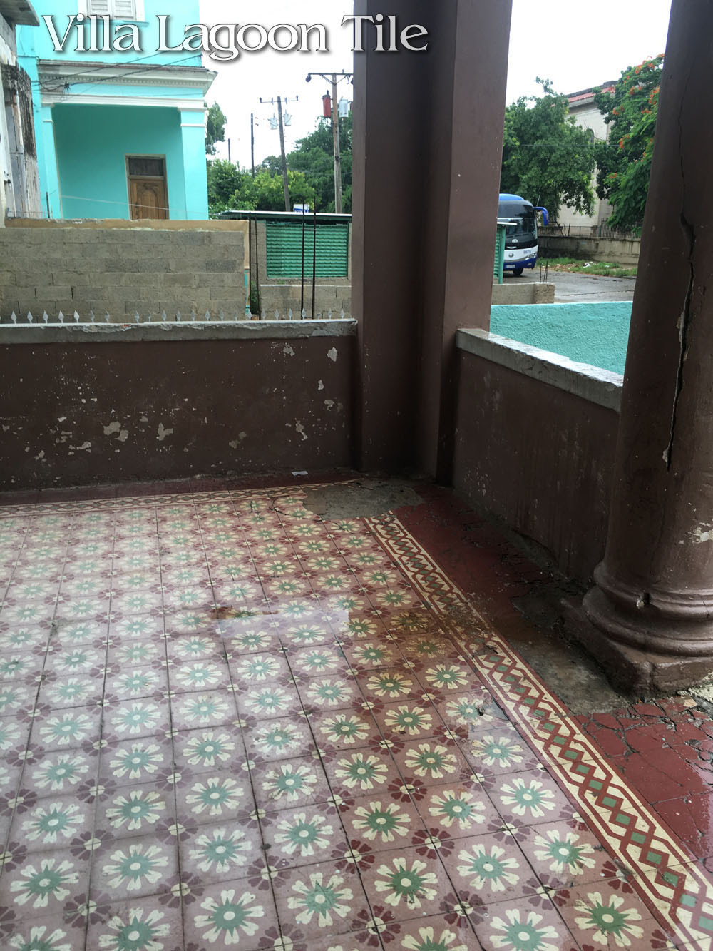 A front porch in Havana which shows how well cement tile can do on an exterior location. 